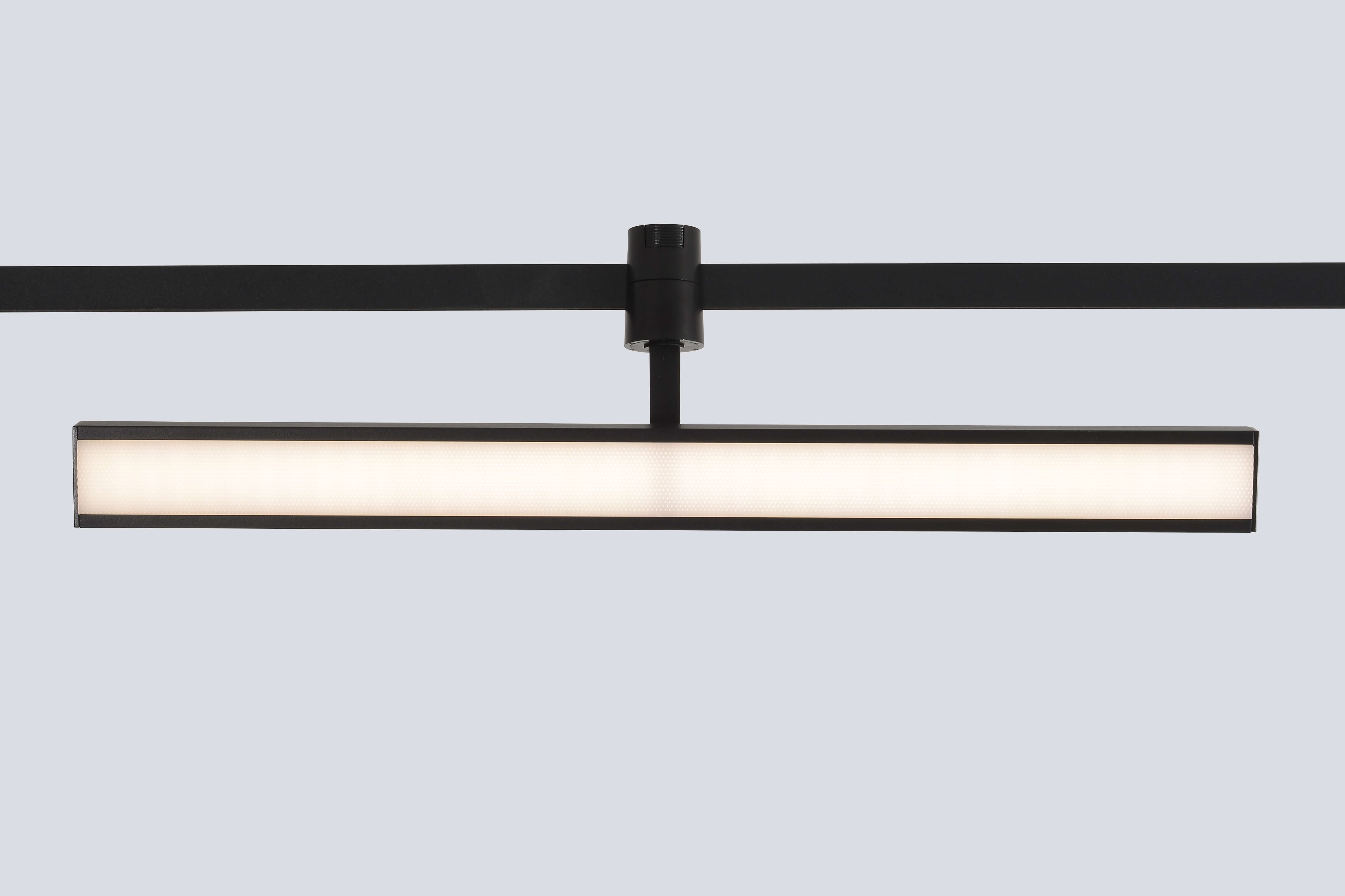 Светильник трековый для гибкой магнитной системы crystal lux clt 0.37 001 18w bl smart